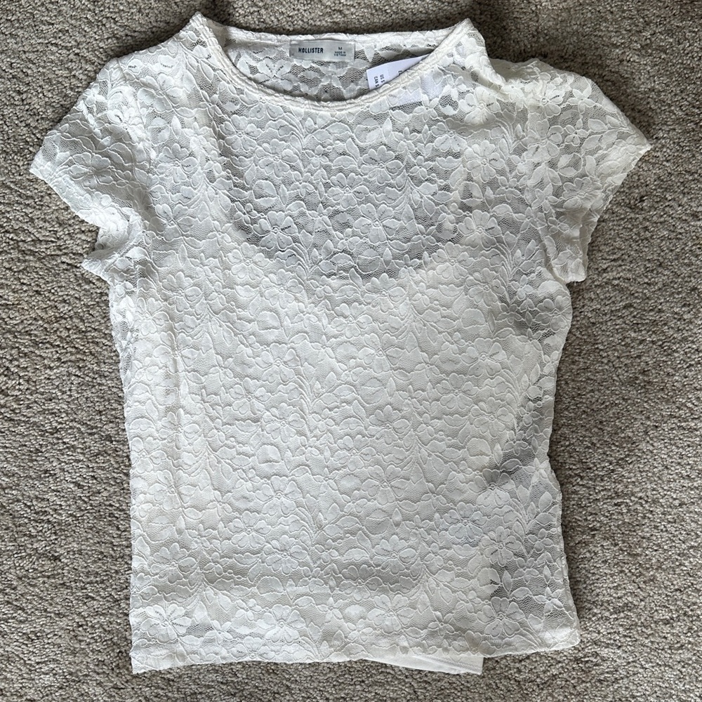 Hollister Women's Cream Lace Short Sleeve Top